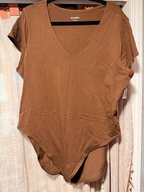 Old Navy Women's V-Neck Brown Short Sleeve Bodysuit
